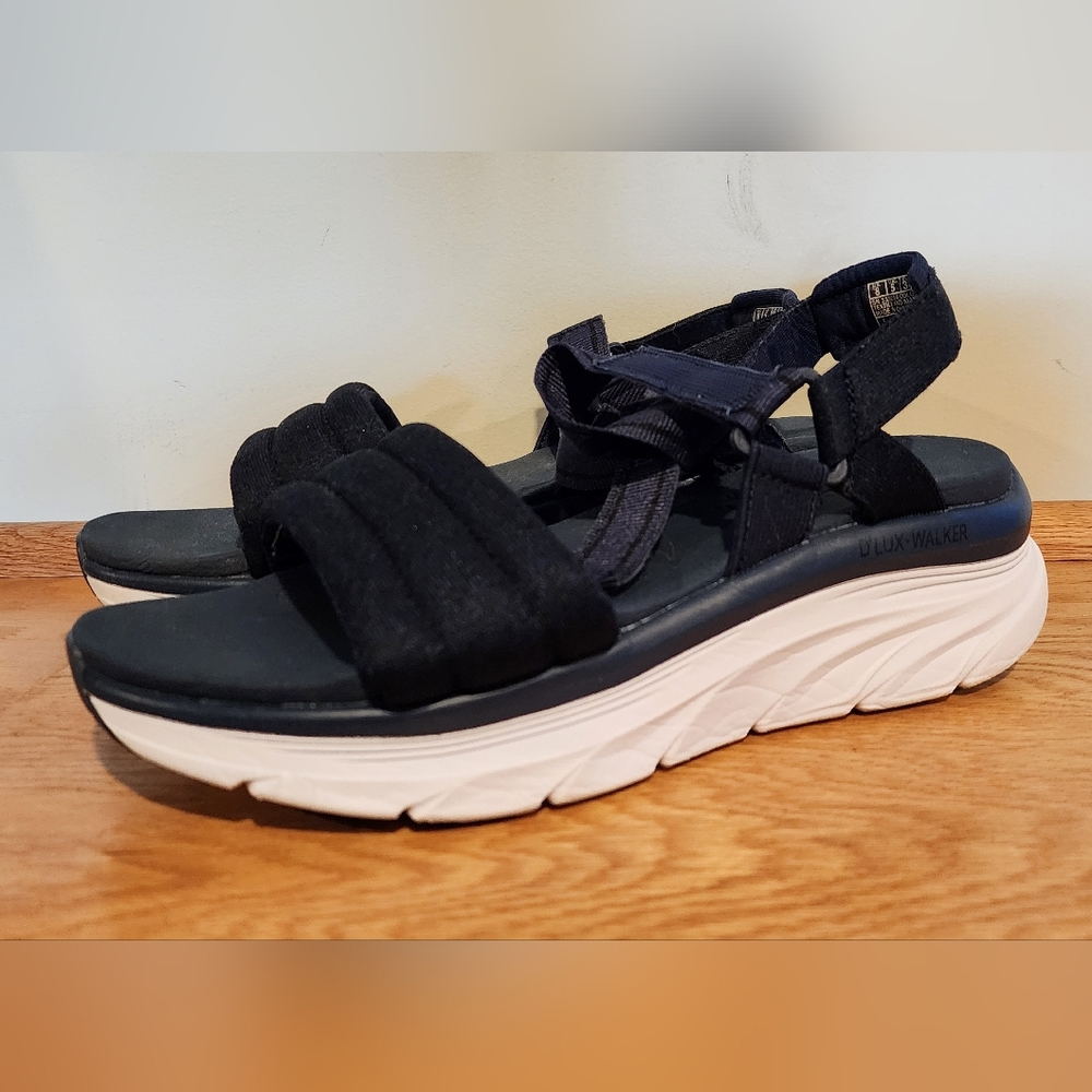 Skechers Relaxed Fit Sandals Size 8